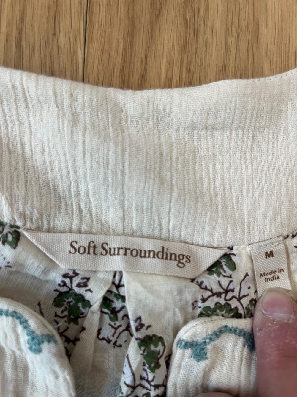Soft Surroundings White Cropped Jacket with Teal Floral Embroidery size M - Picture 2 of 8